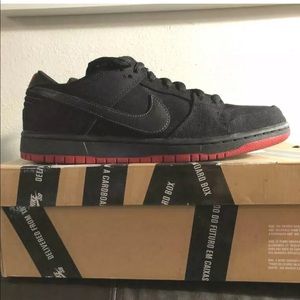 Nike Sb Dunk low “BLACK LEVI”